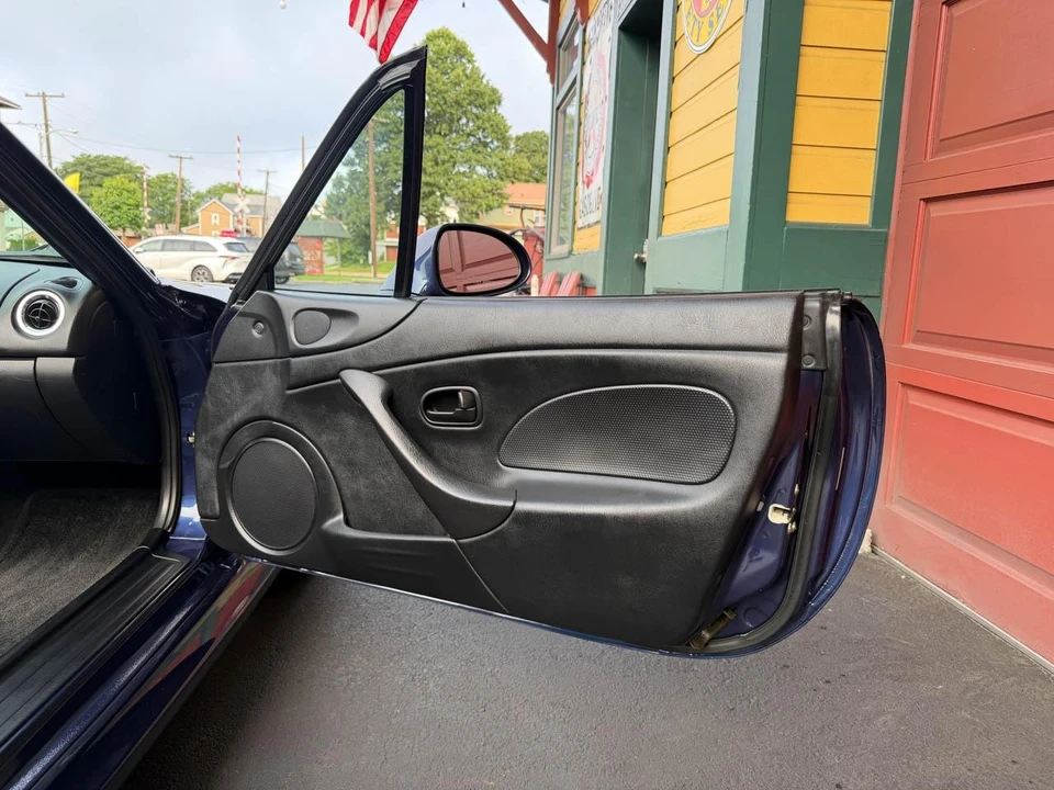 2002 Mazda NB MX-5 Miata - Image 22 of 31