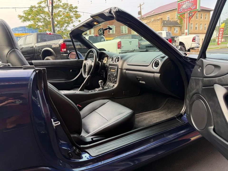 2002 Mazda NB MX-5 Miata - Image 23 of 31