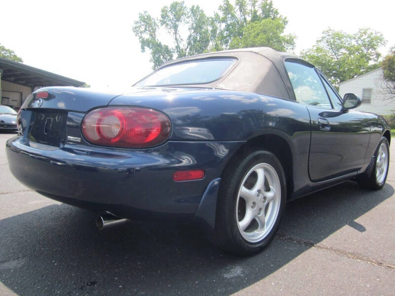 2002 Mazda NB MX-5 Miata - Image 6 of 21