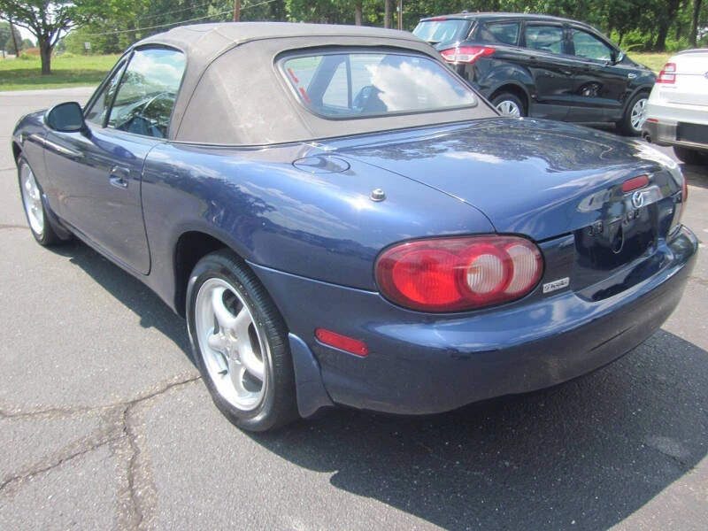 2002 Mazda NB MX-5 Miata - Image 8 of 21
