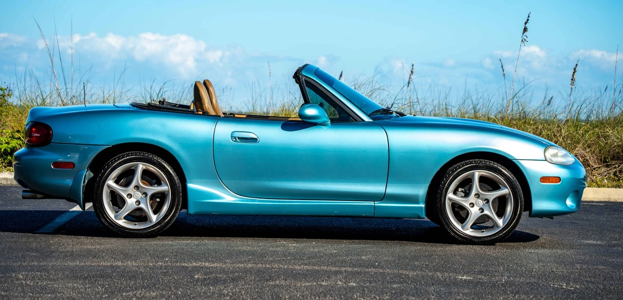 2002 Mazda NB MX-5 Miata - Image 16 of 31
