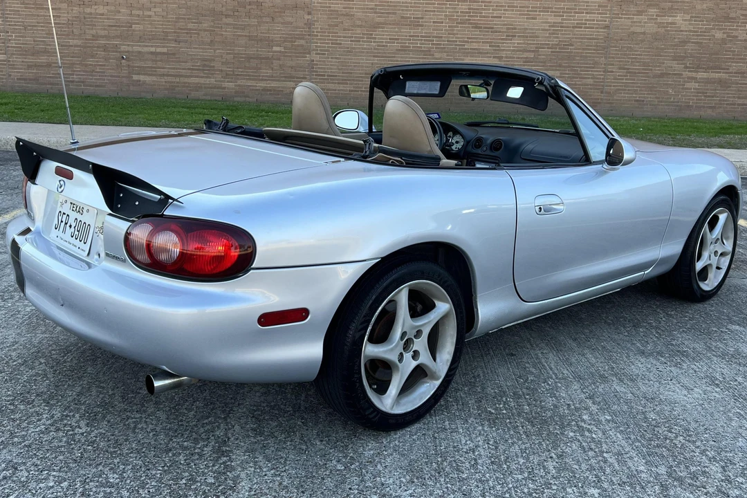 2002 Mazda NB MX-5 Miata - Image 4 of 5