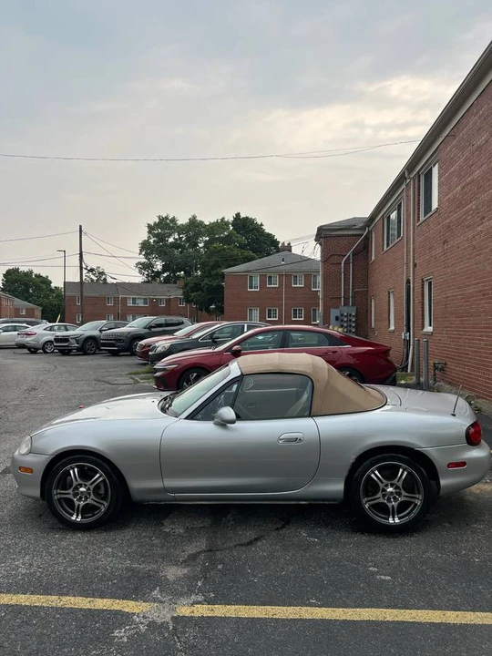 2002 Mazda NB MX-5 Miata - Image 4 of 10