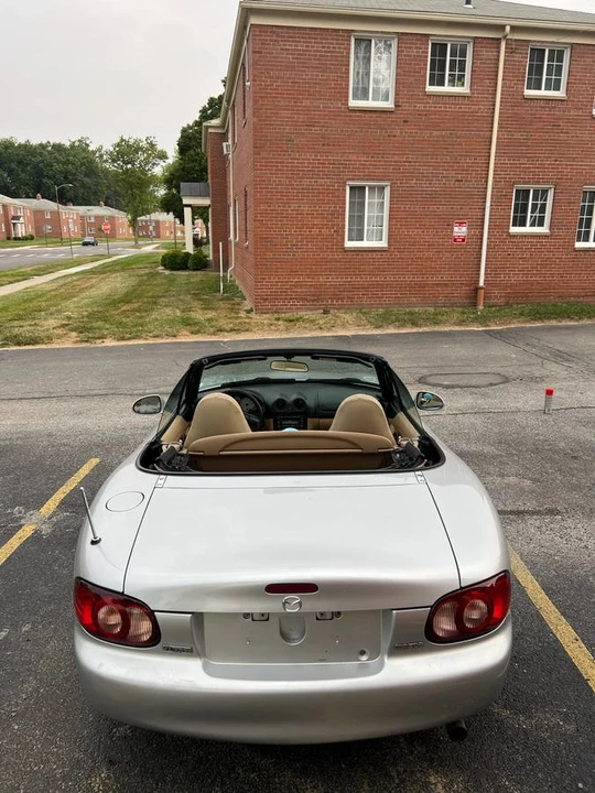2002 Mazda NB MX-5 Miata - Image 2 of 10