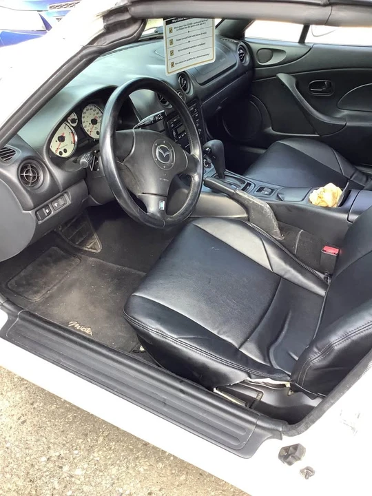 2002 Mazda NB MX-5 Miata - Image 10 of 10