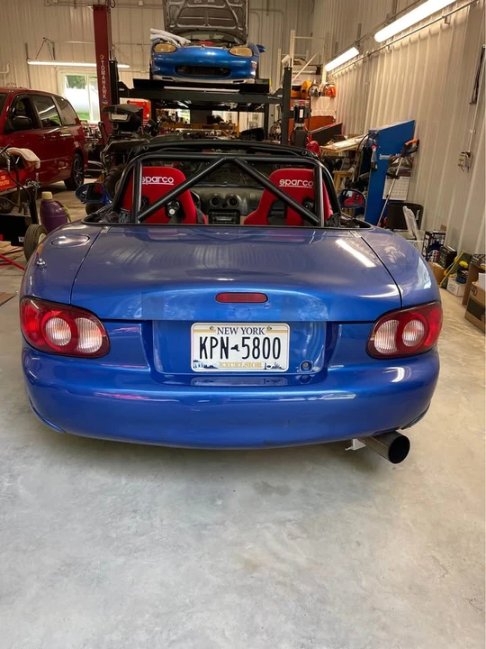 2002 Mazda NB MX-5 Miata - Image 4 of 20