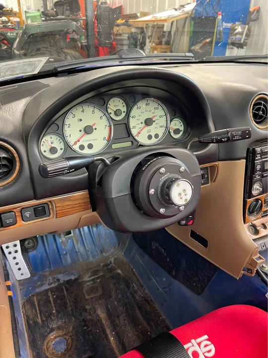 2002 Mazda NB MX-5 Miata - Image 6 of 20