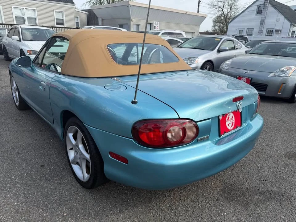 2002 Mazda NB MX-5 Miata - Image 5 of 15