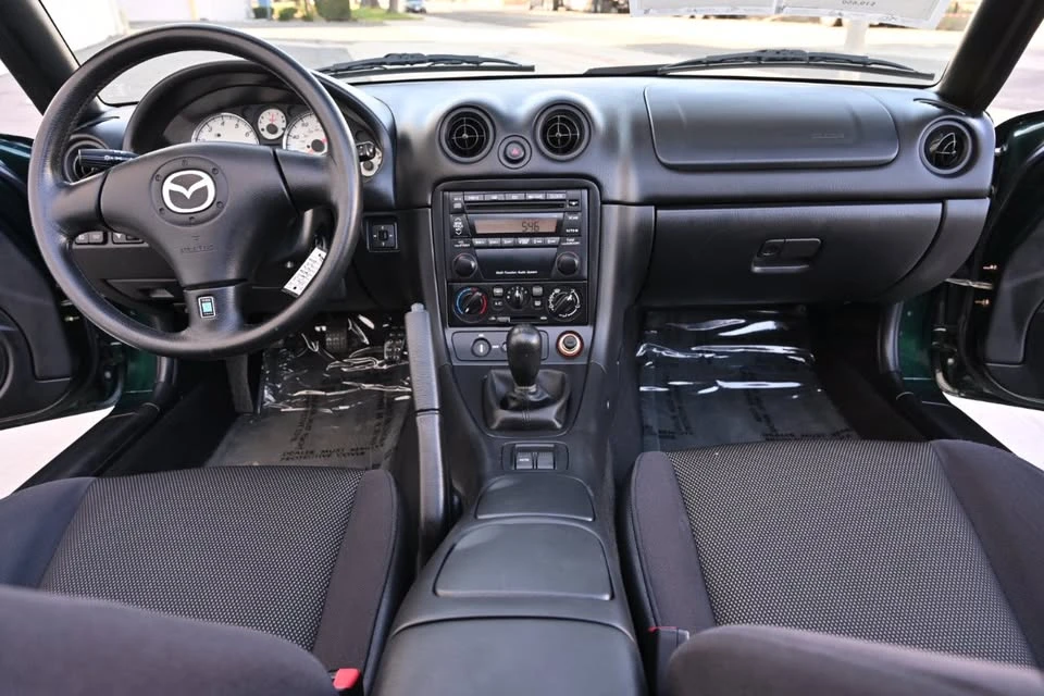2002 Mazda NB MX-5 Miata - Image 18 of 20