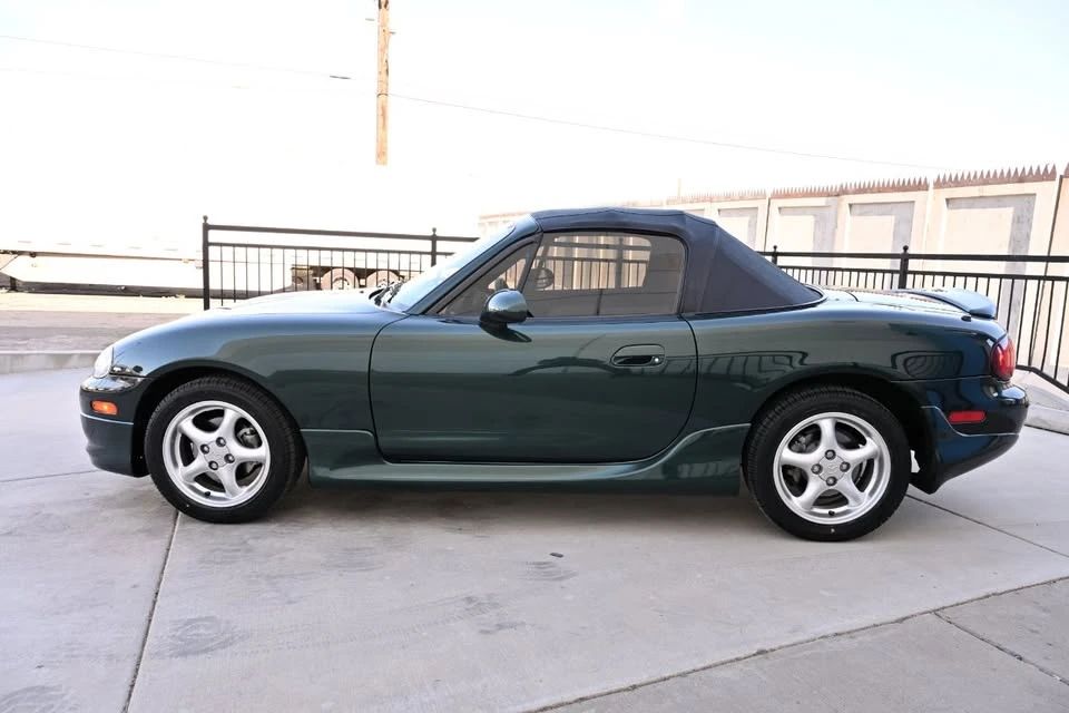 2002 Mazda NB MX-5 Miata - Image 4 of 20