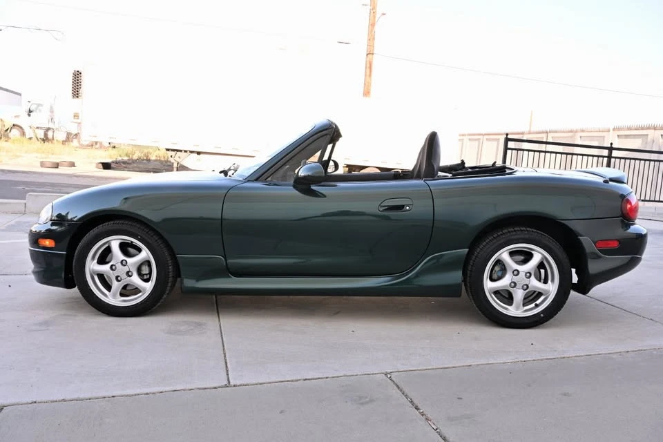 2002 Mazda NB MX-5 Miata - Image 5 of 20