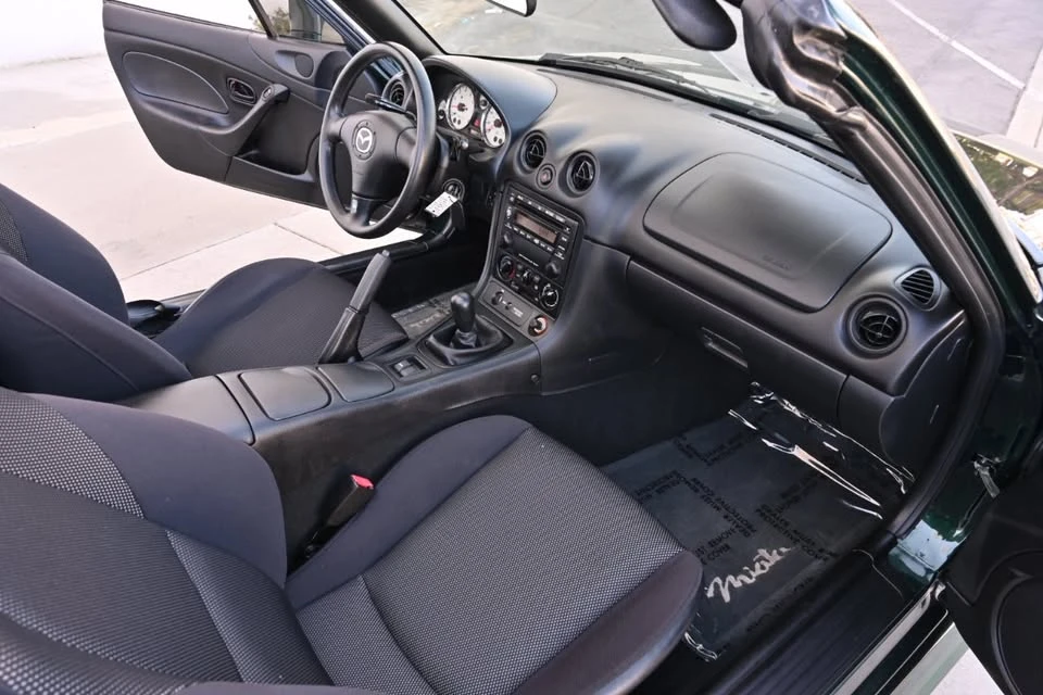 2002 Mazda NB MX-5 Miata - Image 19 of 20