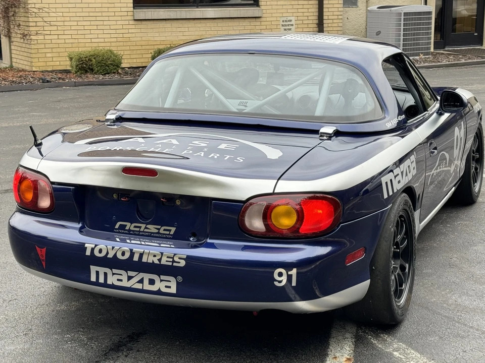 2002 Mazda NB MX-5 Miata - Image 16 of 31