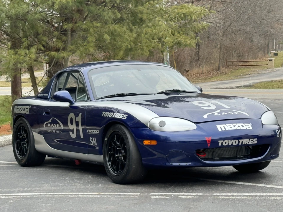 2002 Mazda NB MX-5 Miata - Image 11 of 31