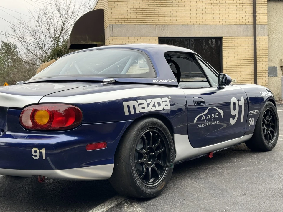 2002 Mazda NB MX-5 Miata - Image 29 of 31