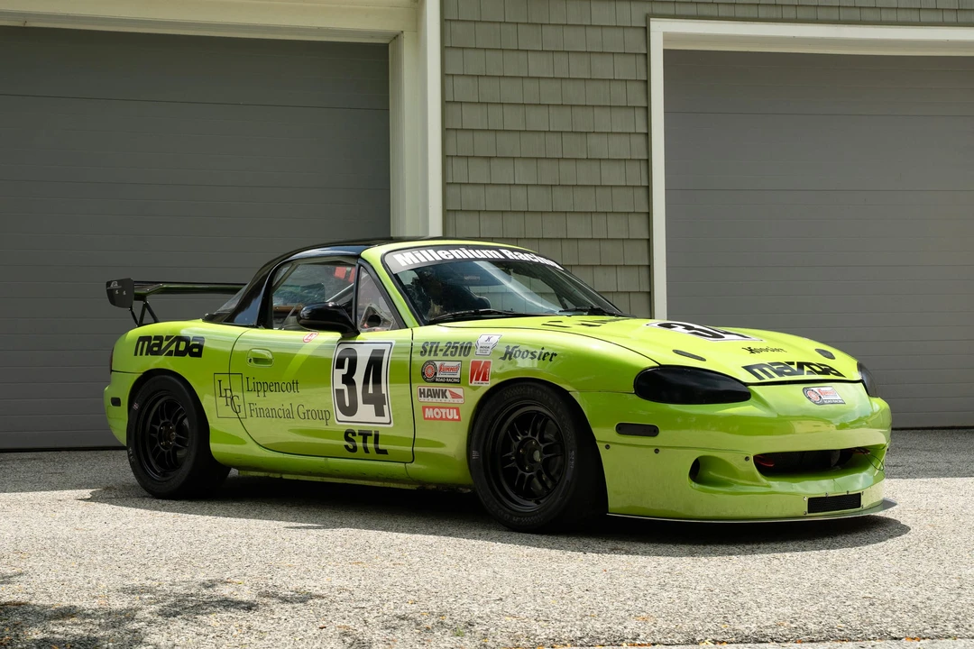 2002 Mazda NB MX-5 Miata - Image 3 of 31