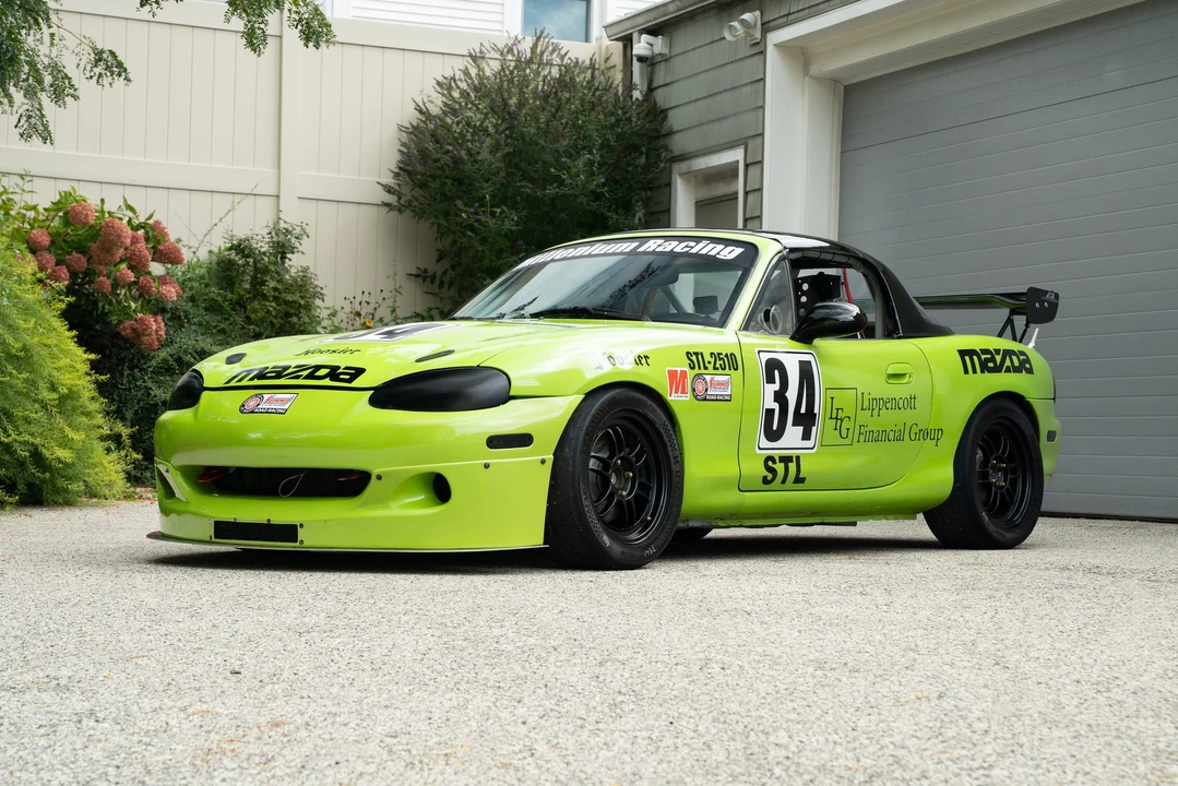 2002 Mazda NB MX-5 Miata - Image 5 of 31