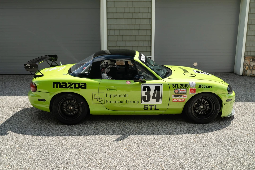 2002 Mazda NB MX-5 Miata - Image 18 of 31