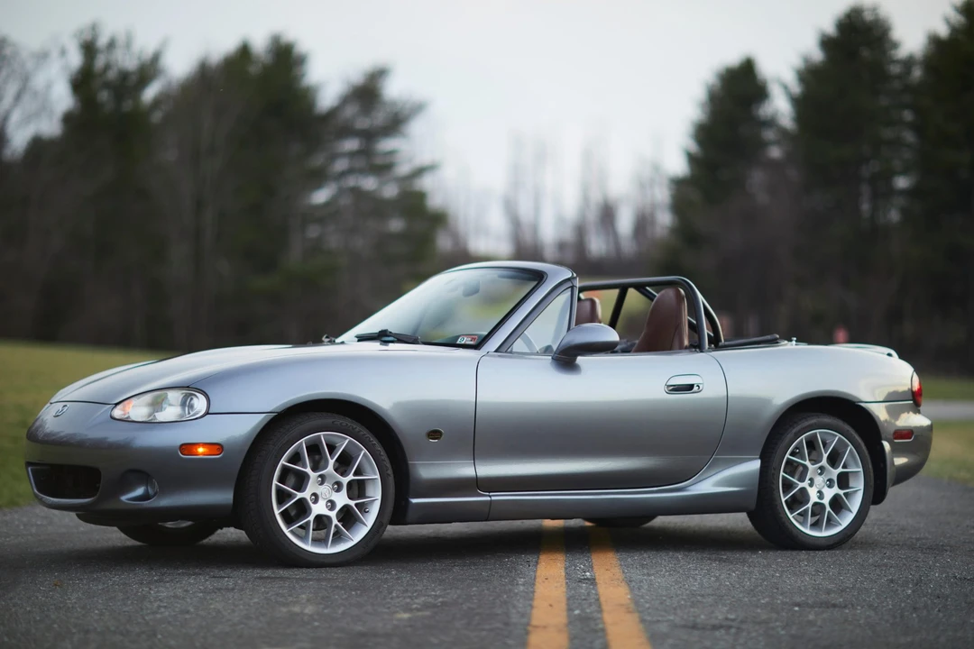 2002 Mazda NB MX-5 Miata - Image 4 of 31