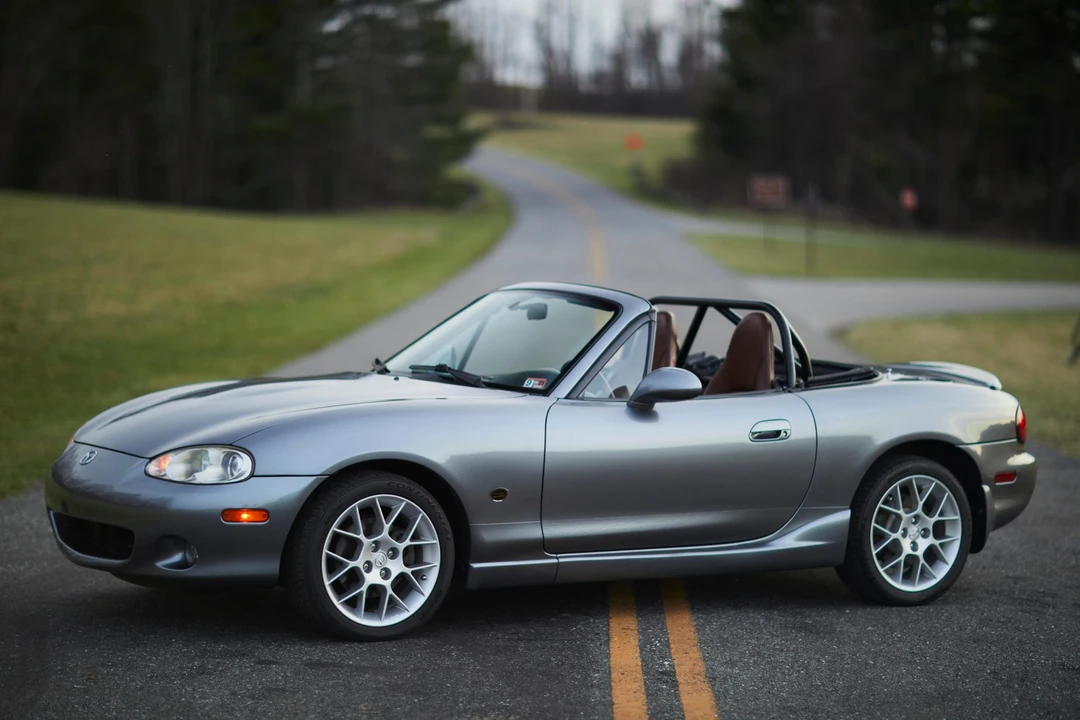 2002 Mazda NB MX-5 Miata - Image 2 of 31