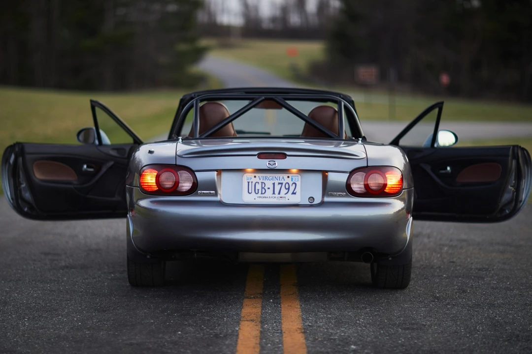 2002 Mazda NB MX-5 Miata - Image 6 of 31