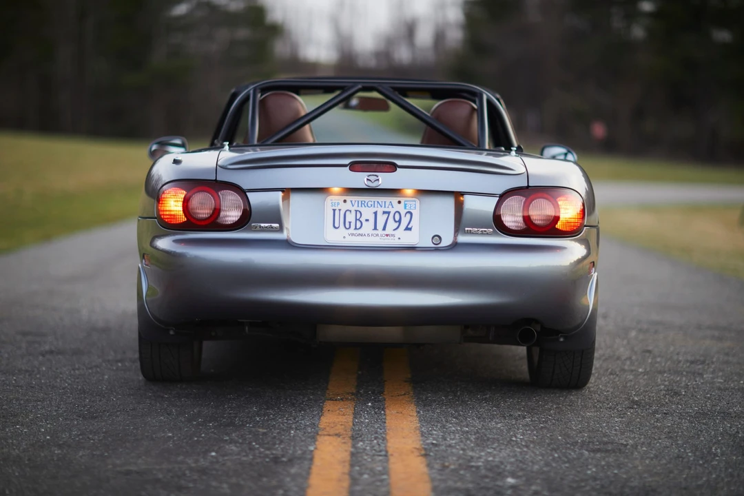 2002 Mazda NB MX-5 Miata - Image 9 of 31