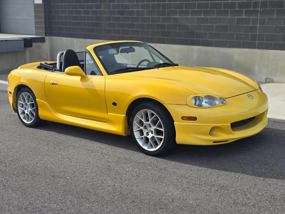 2002 Mazda NB MX-5 Miata - Image 2 of 17