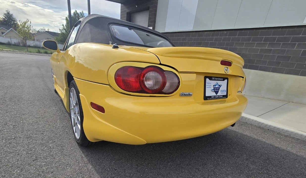 2002 Mazda NB MX-5 Miata - Image 7 of 17