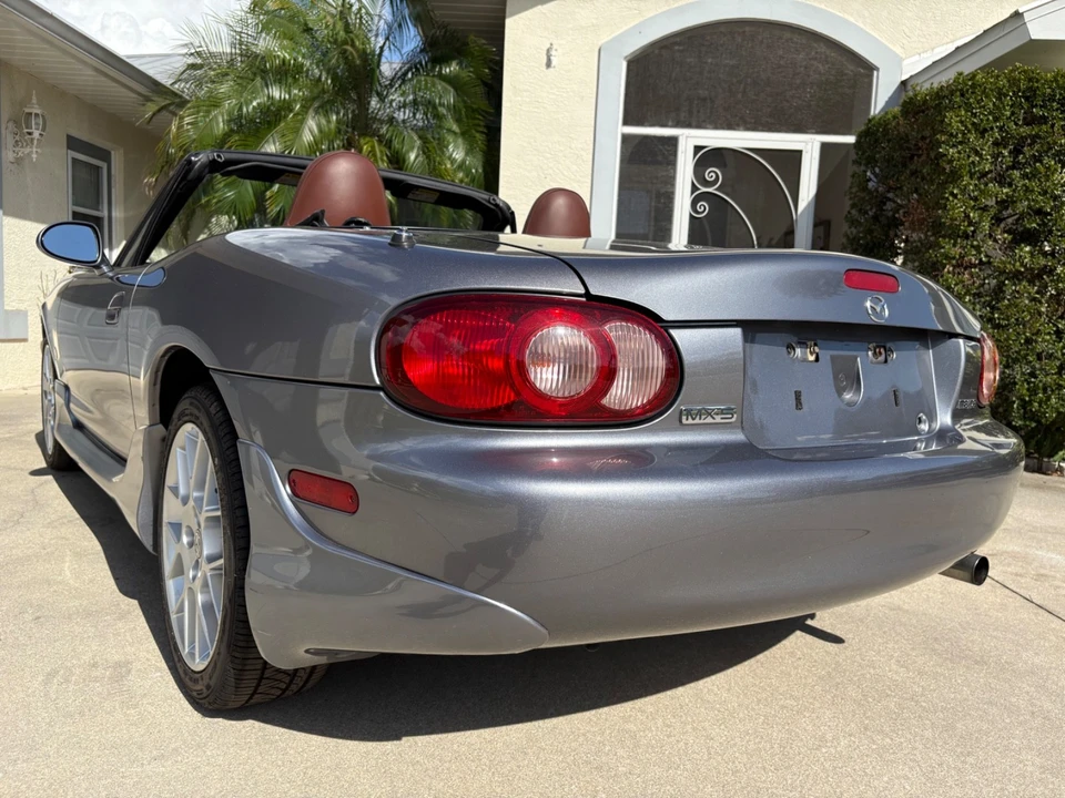 2002 Mazda NB MX-5 Miata - Image 11 of 21