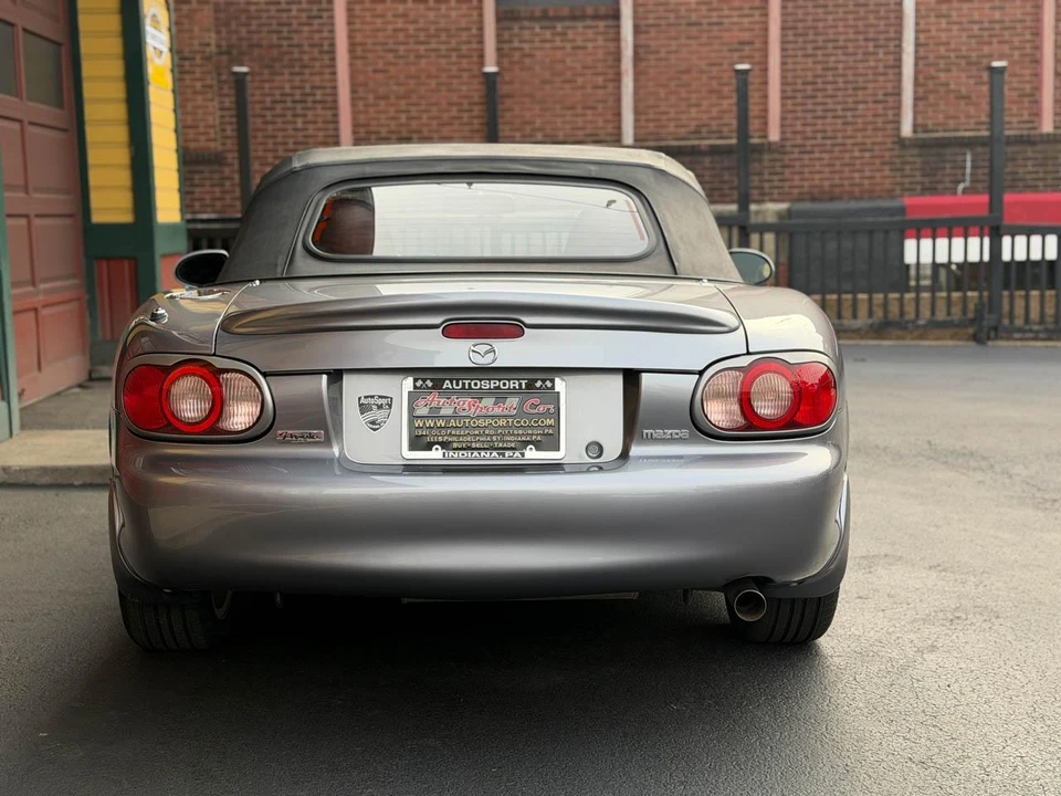2002 Mazda NB MX-5 Miata - Image 6 of 31