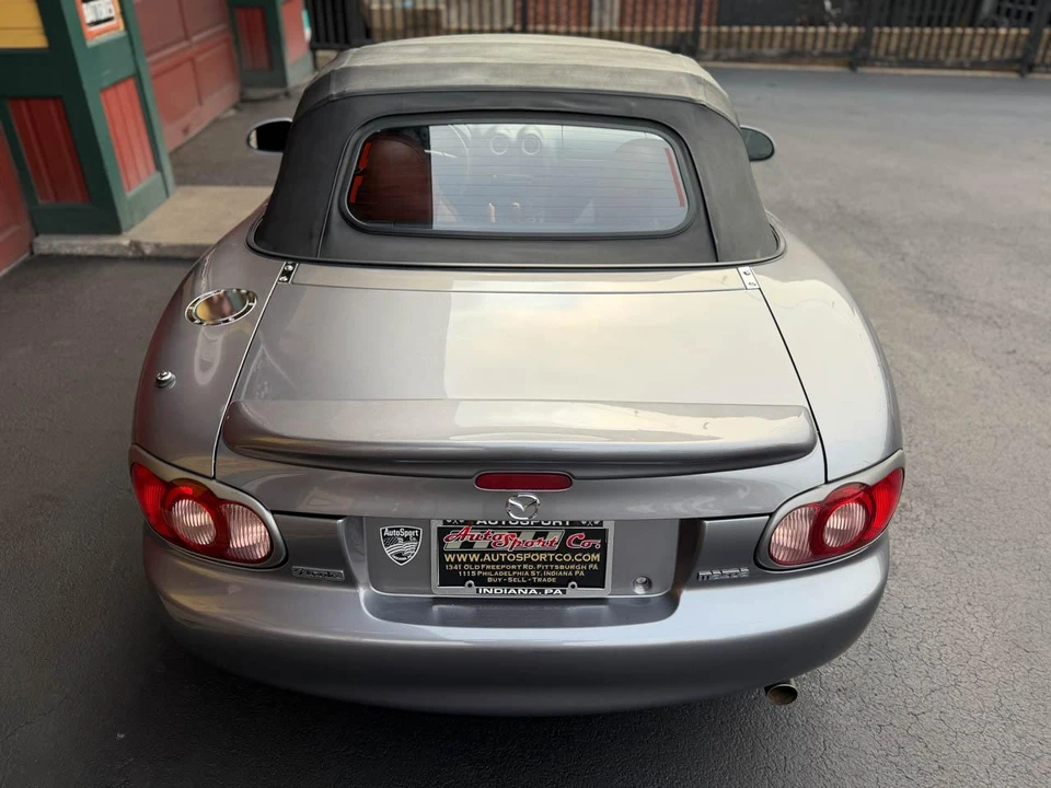 2002 Mazda NB MX-5 Miata - Image 8 of 31
