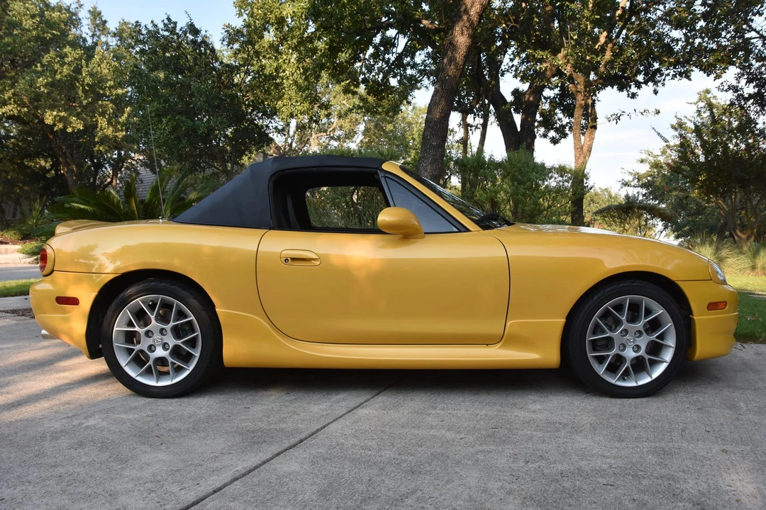 2002 Mazda NB MX-5 Miata - Image 16 of 31