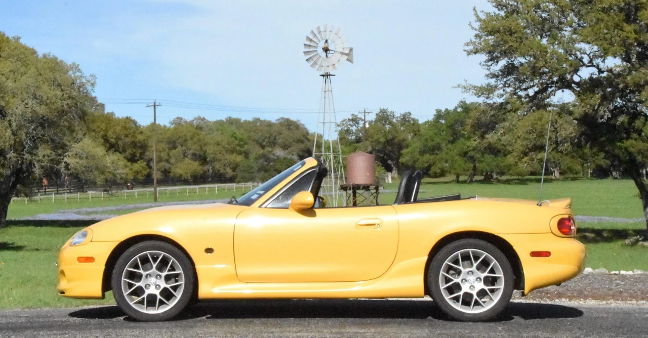 2002 Mazda NB MX-5 Miata - Image 3 of 31