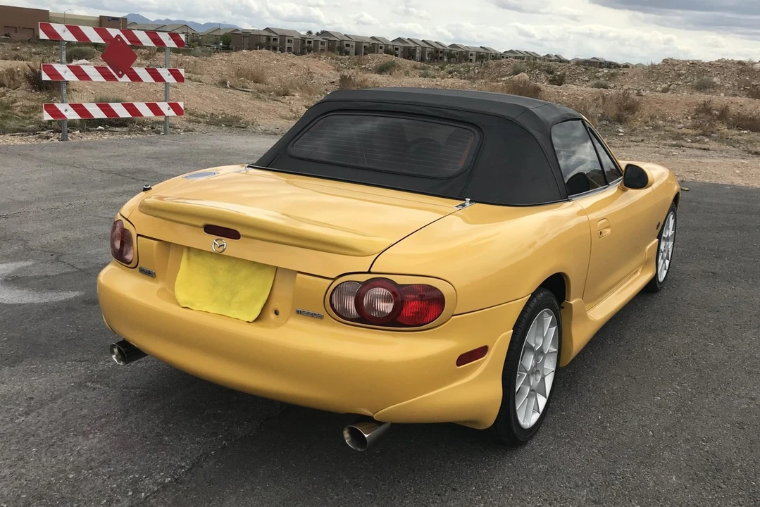 2002 Mazda NB MX-5 Miata - Image 13 of 31
