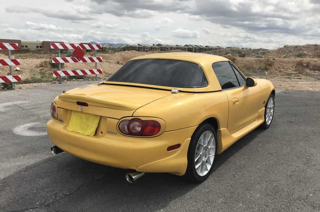 2002 Mazda NB MX-5 Miata - Image 5 of 31