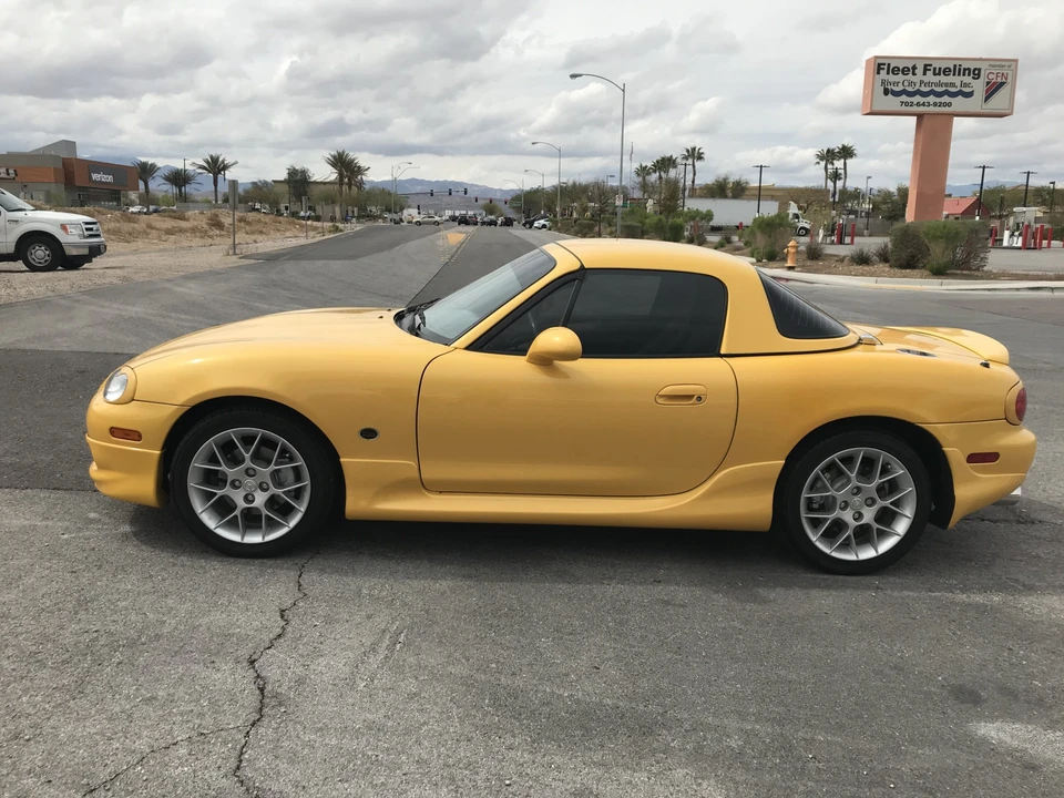 2002 Mazda NB MX-5 Miata - Image 8 of 31