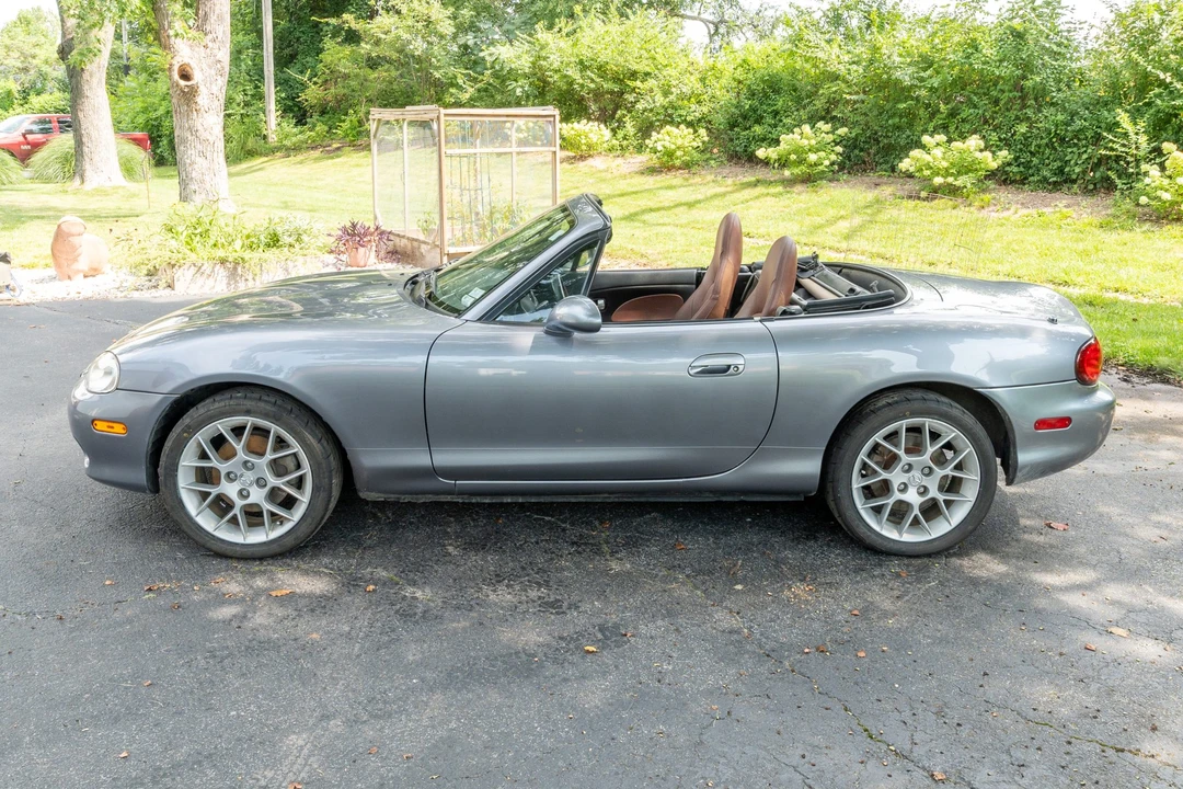 2002 Mazda NB MX-5 Miata - Image 3 of 31