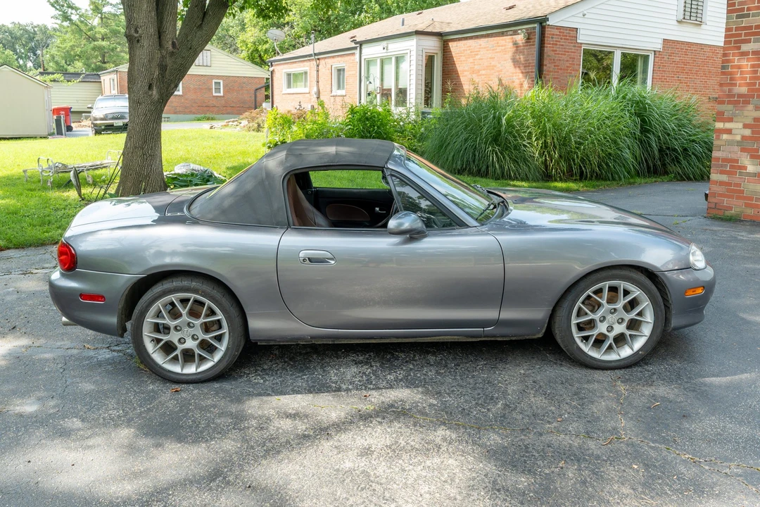 2002 Mazda NB MX-5 Miata - Image 16 of 31