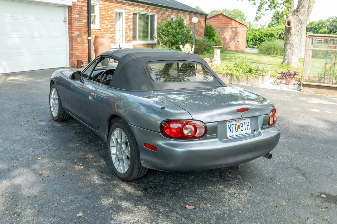 2002 Mazda NB MX-5 Miata - Image 13 of 31