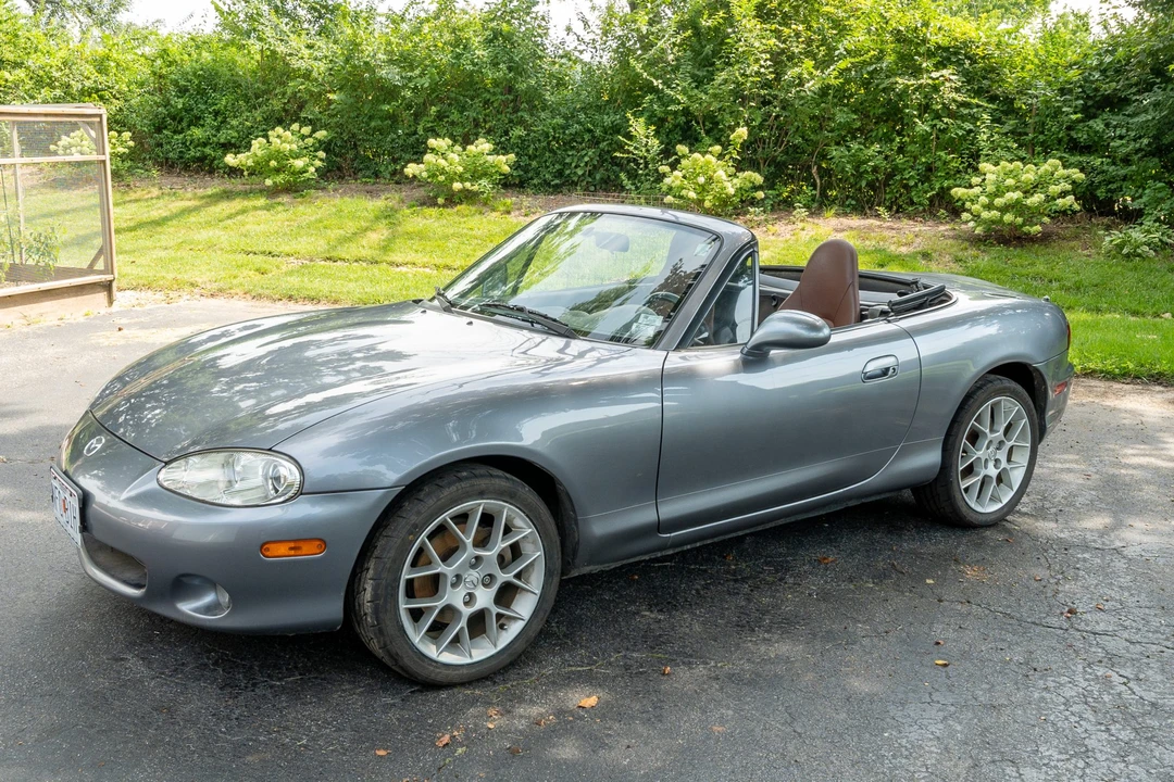 2002 Mazda NB MX-5 Miata - Image 2 of 31
