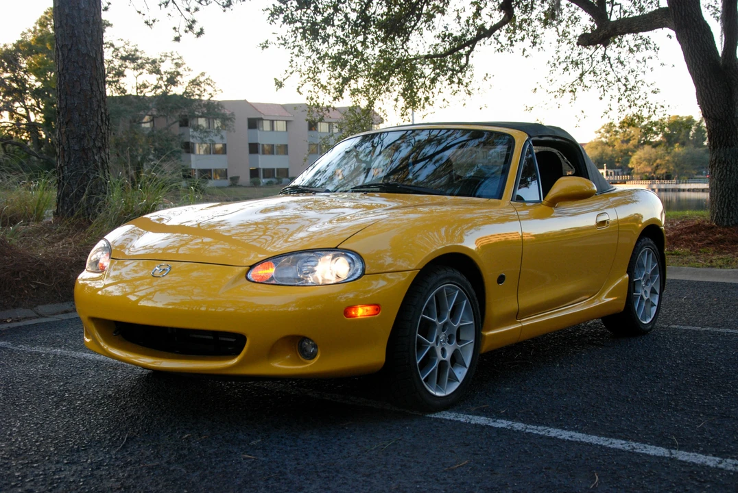 2002 Mazda NB MX-5 Miata - Image 8 of 31