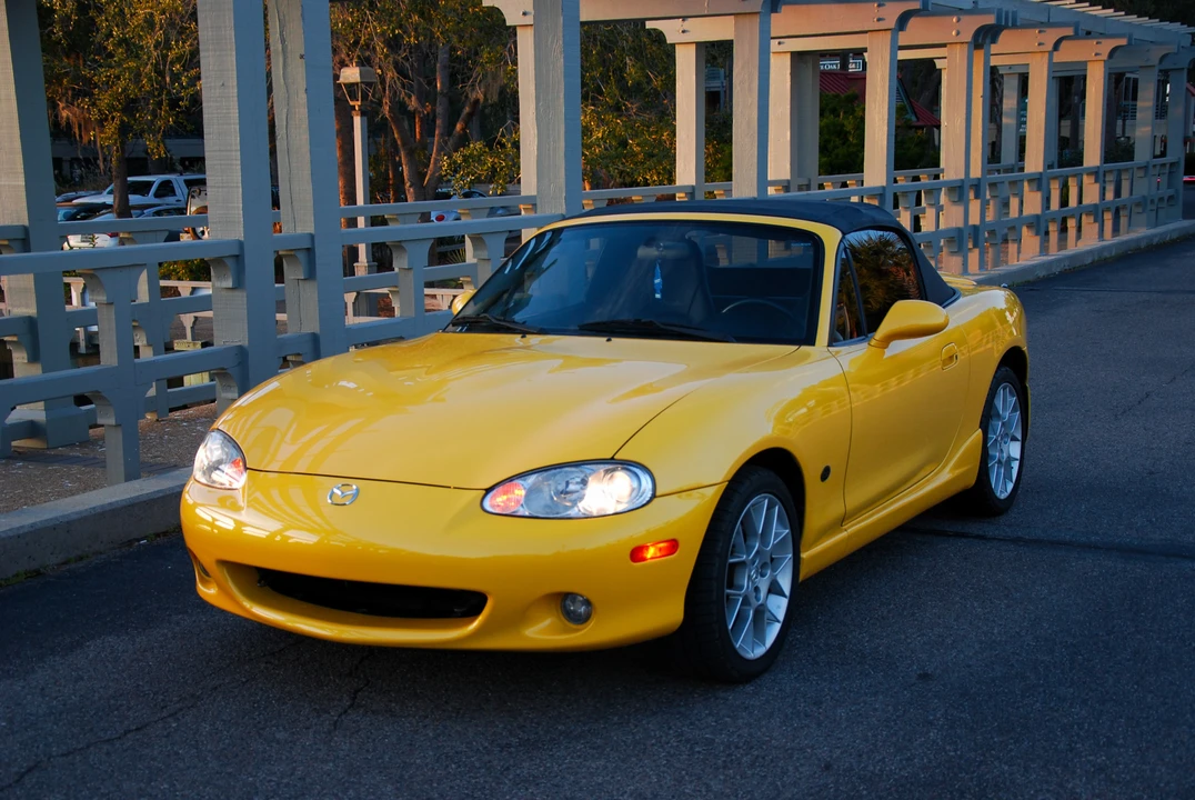 2002 Mazda NB MX-5 Miata - Image 9 of 31