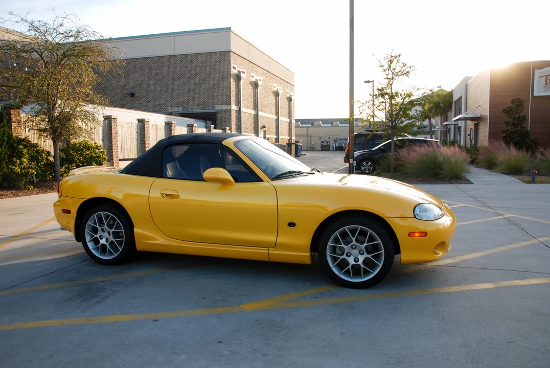 2002 Mazda NB MX-5 Miata - Image 26 of 31