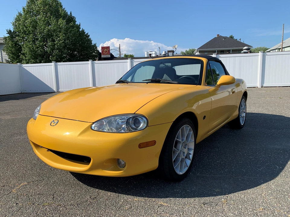 2002 Mazda NB MX-5 Miata - Image 16 of 31