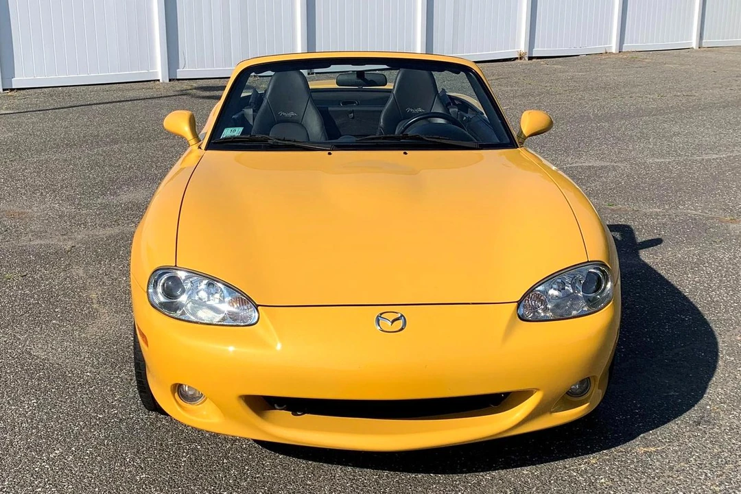 2002 Mazda NB MX-5 Miata - Image 2 of 31