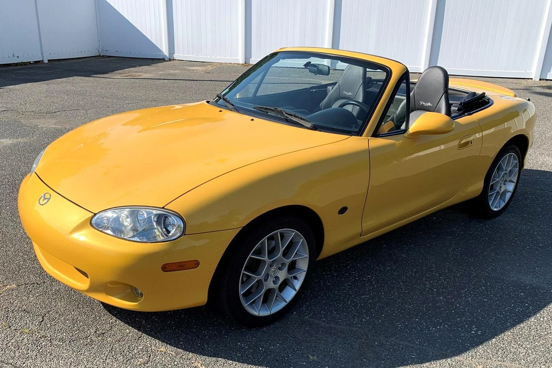 2002 Mazda NB MX-5 Miata - Image 3 of 31