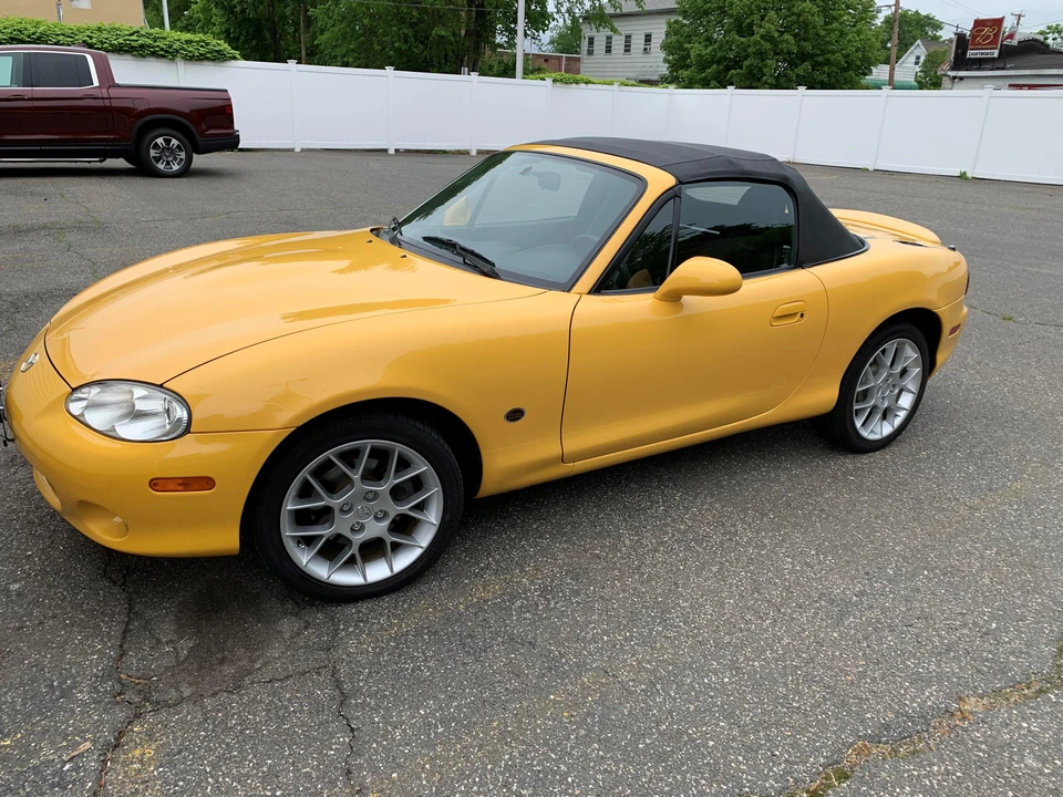 2002 Mazda NB MX-5 Miata - Image 18 of 31