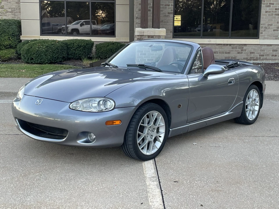 2002 Mazda NB MX-5 Miata - Image 4 of 31