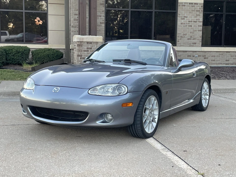 2002 Mazda NB MX-5 Miata - Image 3 of 31
