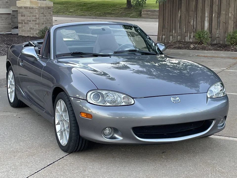 2002 Mazda NB MX-5 Miata - Image 17 of 31